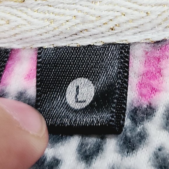 Kensie Onesie Hooded Fleece Pattern PJ's Large - Picture 10 of 16